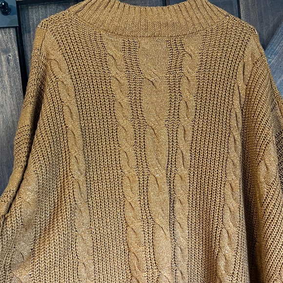 SHEIN Rust Cable Knit‎ Poncho with Fringe - Picture 5 of 8